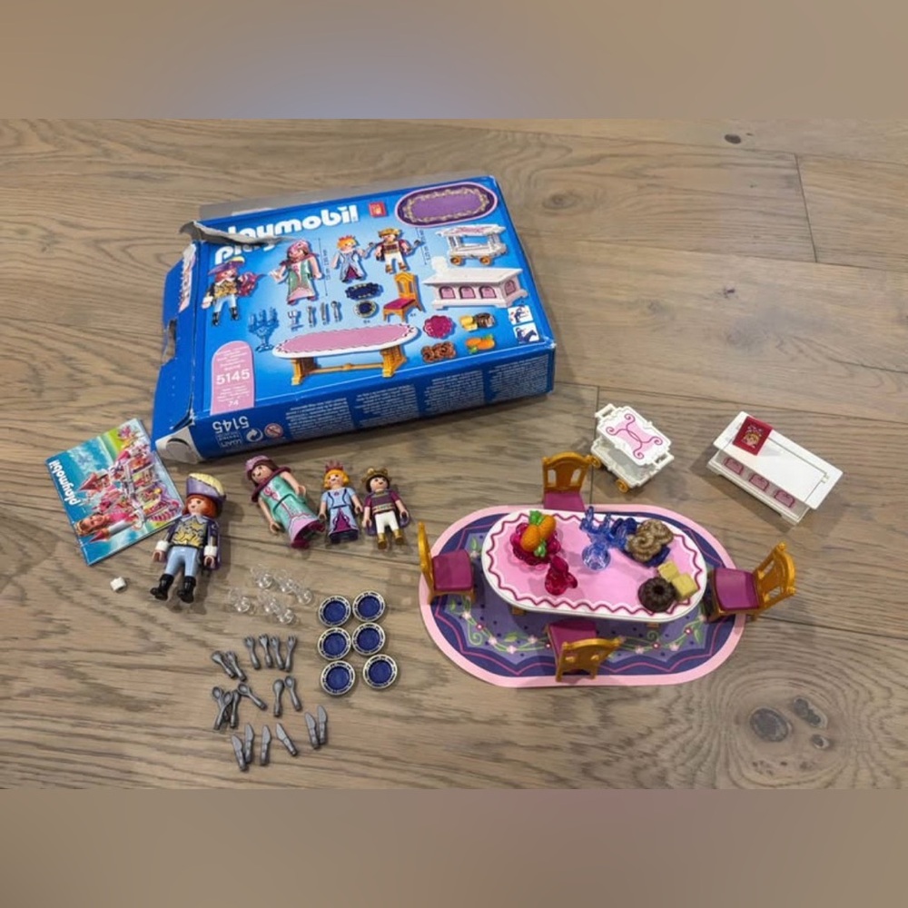 Playmobil Mansion Dollhouse Furniture Set, Royal Dining Room 5145